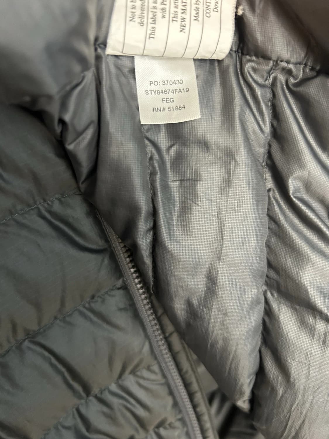 19FW 파타고니아 경량패딩 다크 그레이 상품이미지4