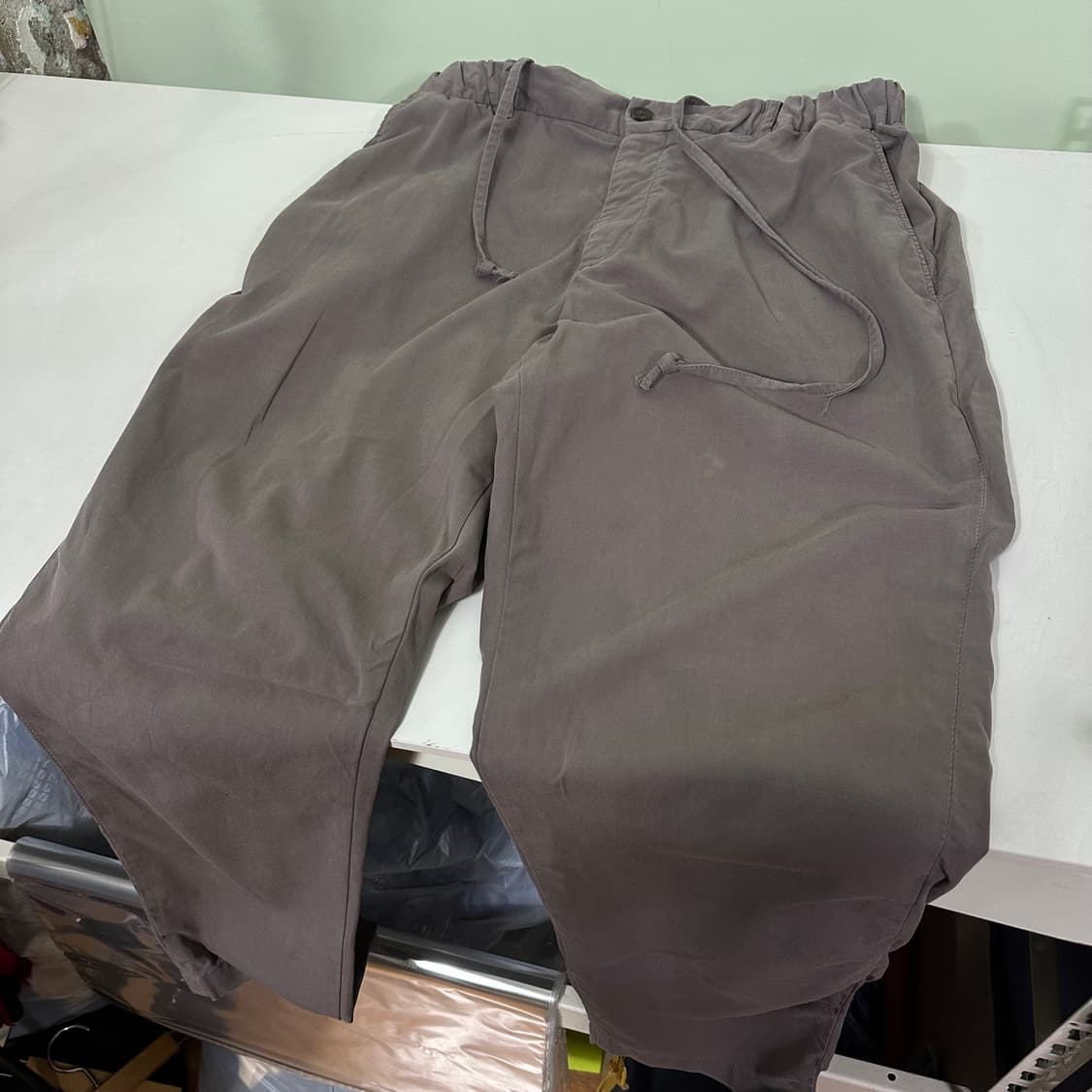 003 XL 비이커 BEAKER 루즈핏 시멘트그레이 밴딩팬츠 상품이미지3