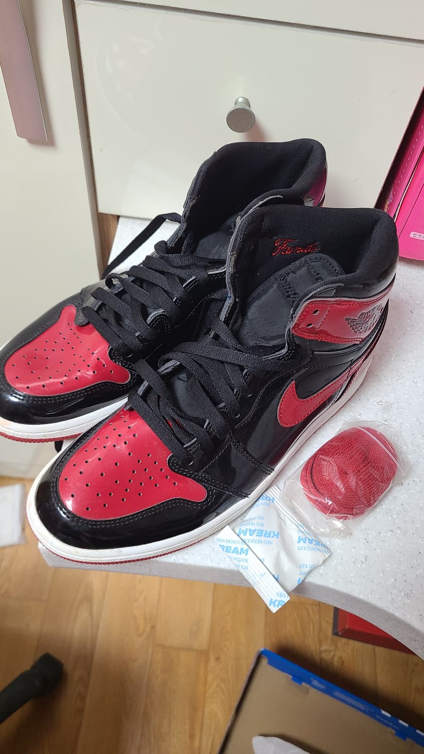 조던1 레트로 하이 OG 페이턴트 브레드 (사이즈280) 상품이미지6