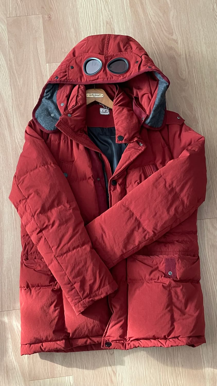 [100]cp컴퍼니 덕다운 고글 패딩 상품이미지1