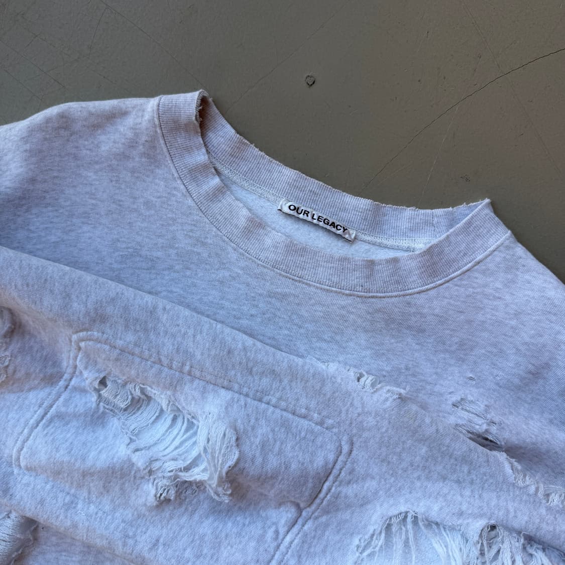 아워레가시 디스트로이드 패치 스웻셔츠 상품이미지1