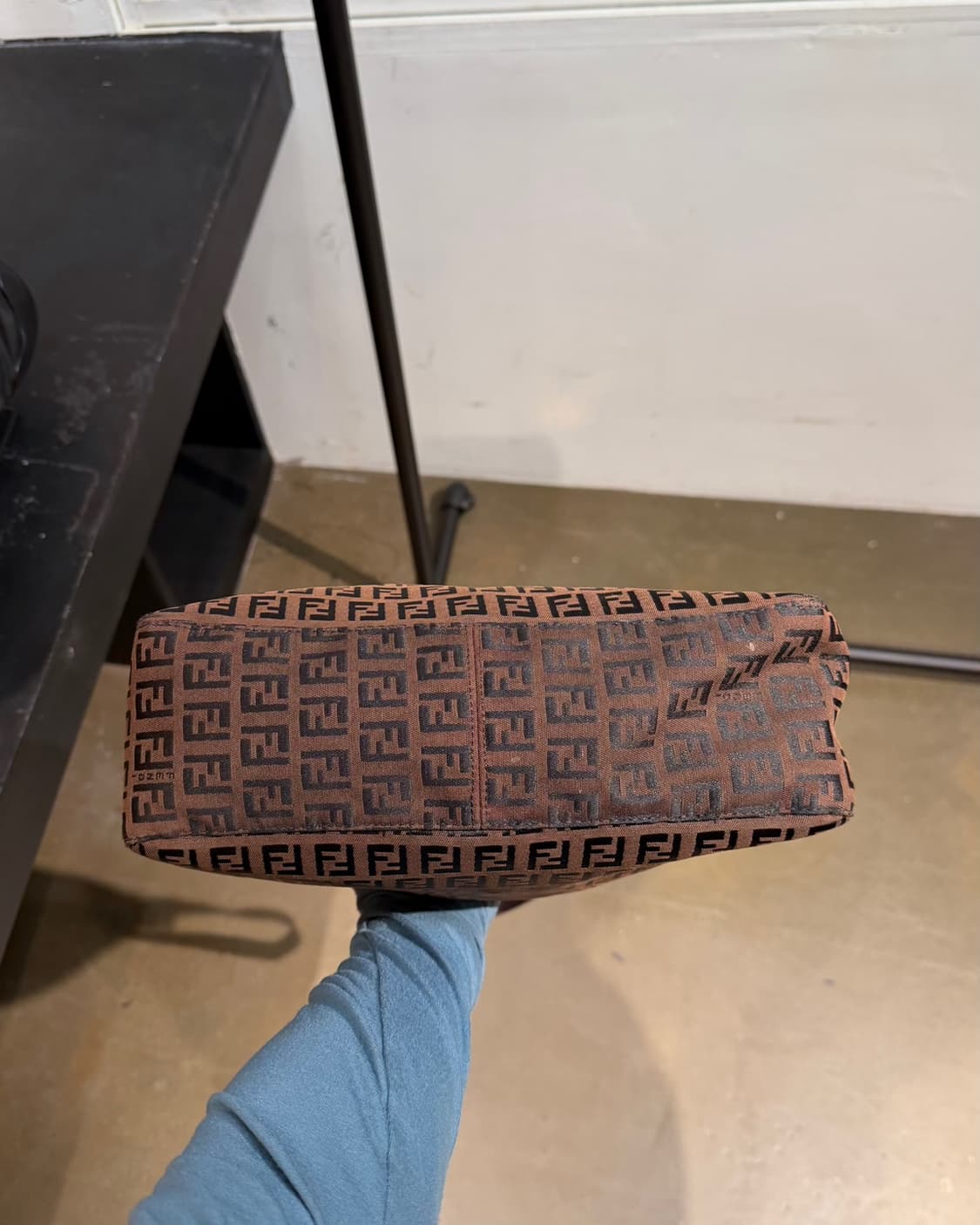 펜디 브라운 주키노 캔버스 숄더백 상품이미지6