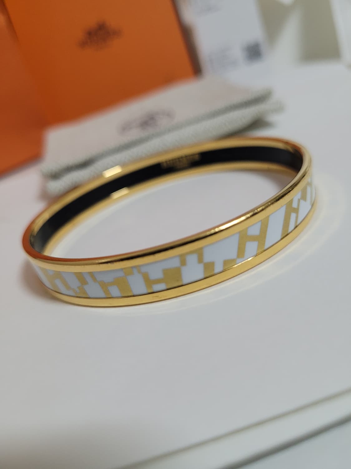 에르메스 OPH 에나멜 뱅글 클릭 H 팔찌 화이트 금장 상품이미지3