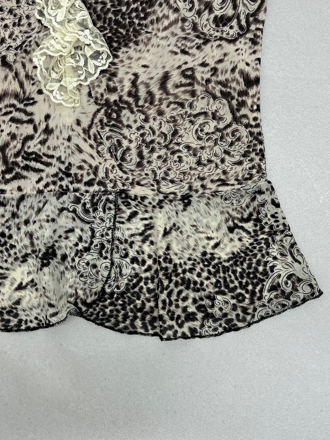 패턴 반팔 블라우스 상품이미지3