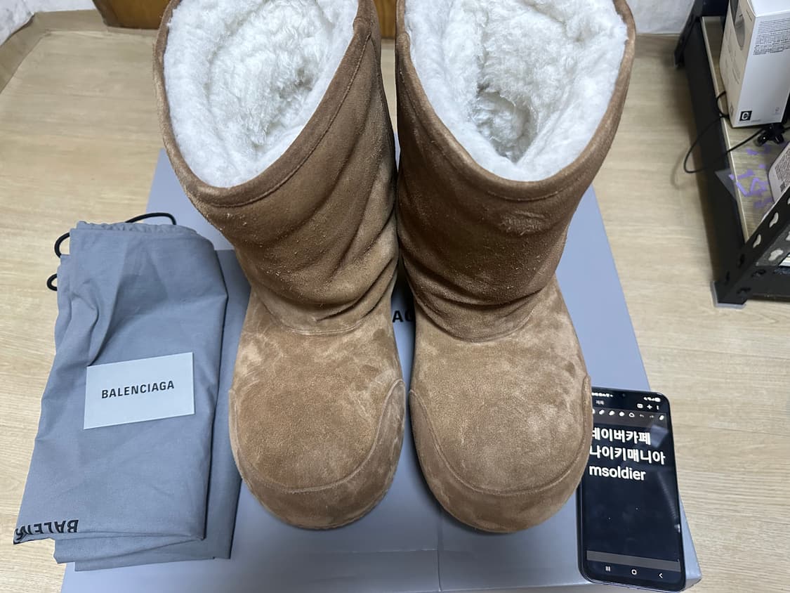 [44]발렌시아가 알래스카 퍼 부츠 상품이미지1