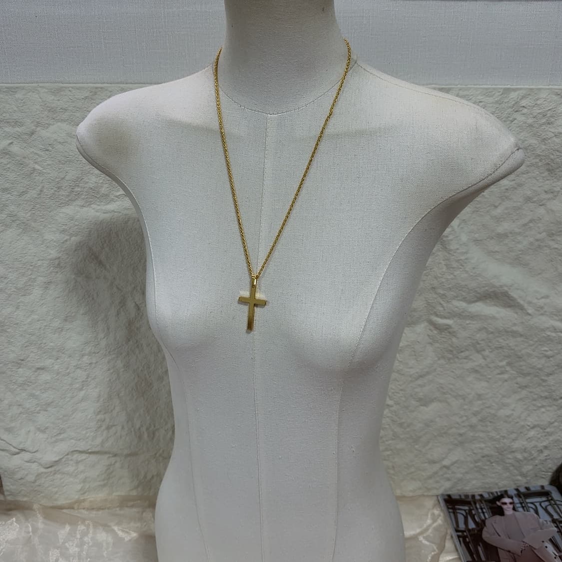 빈티지 꽈배기체인 십자가 목걸이 상품이미지1