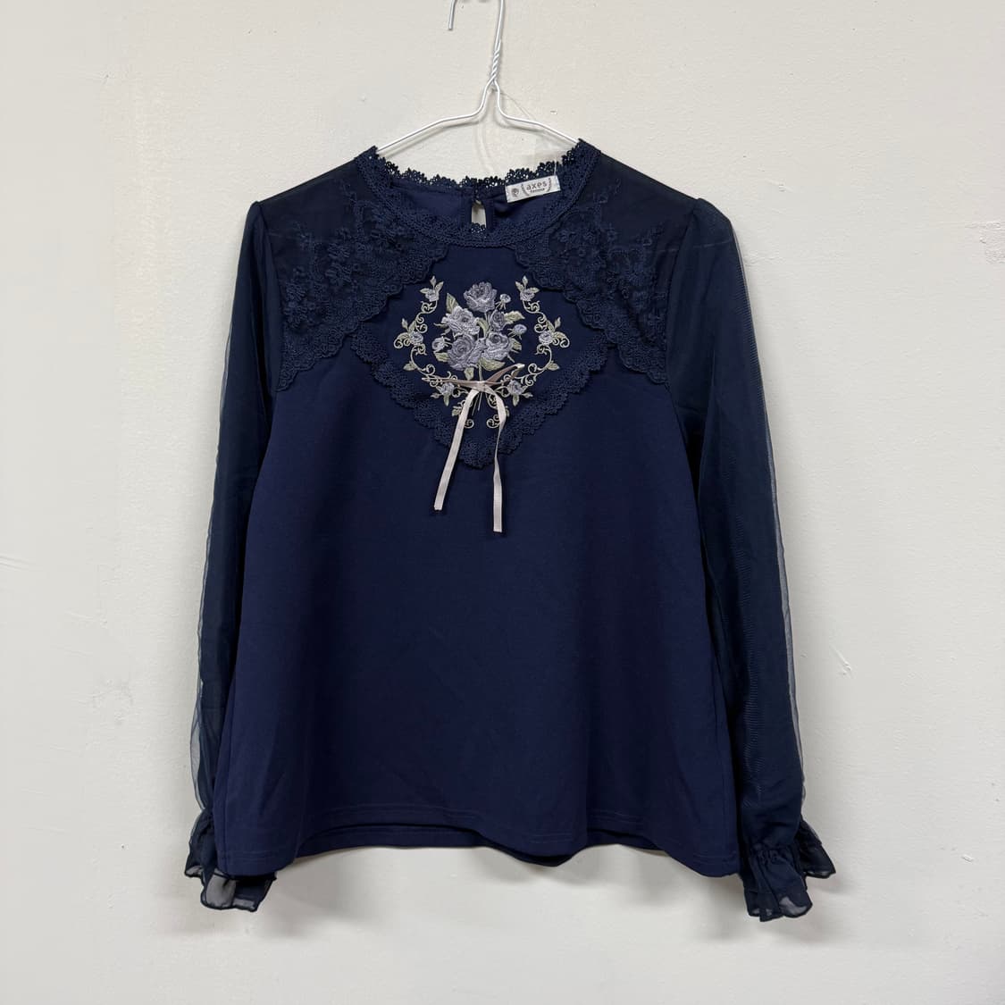 엑시즈팜 블라우스 새상품 상품이미지1