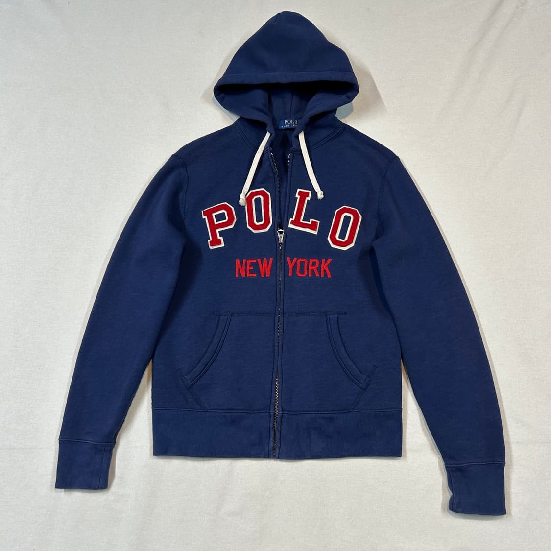 XS) 폴로 랄프로렌 뉴욕 스펠로고 후드집업 상품이미지1