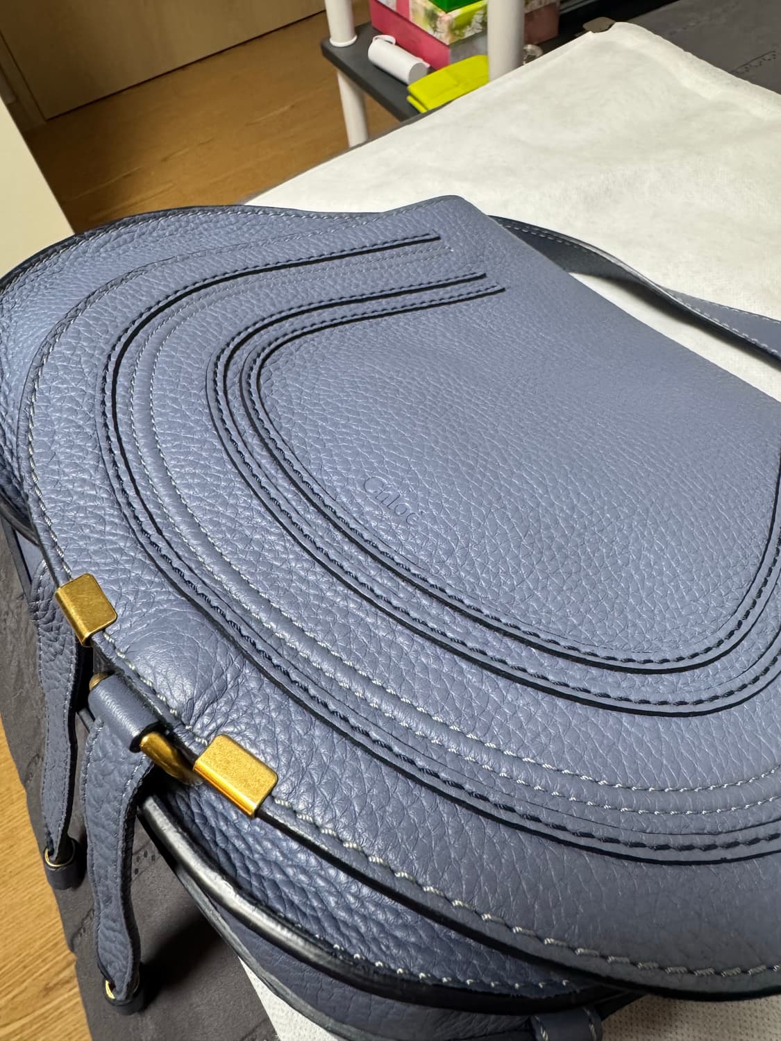 끌로에 마르씨 새들백 미디움 스카이블루 상품이미지3