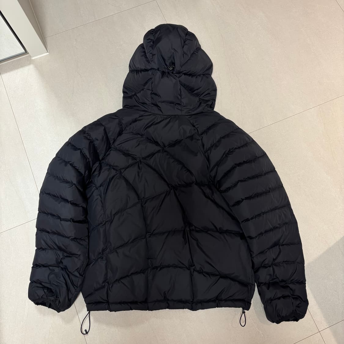 해칭룸 웹 구스다운 블랙 상품이미지2
