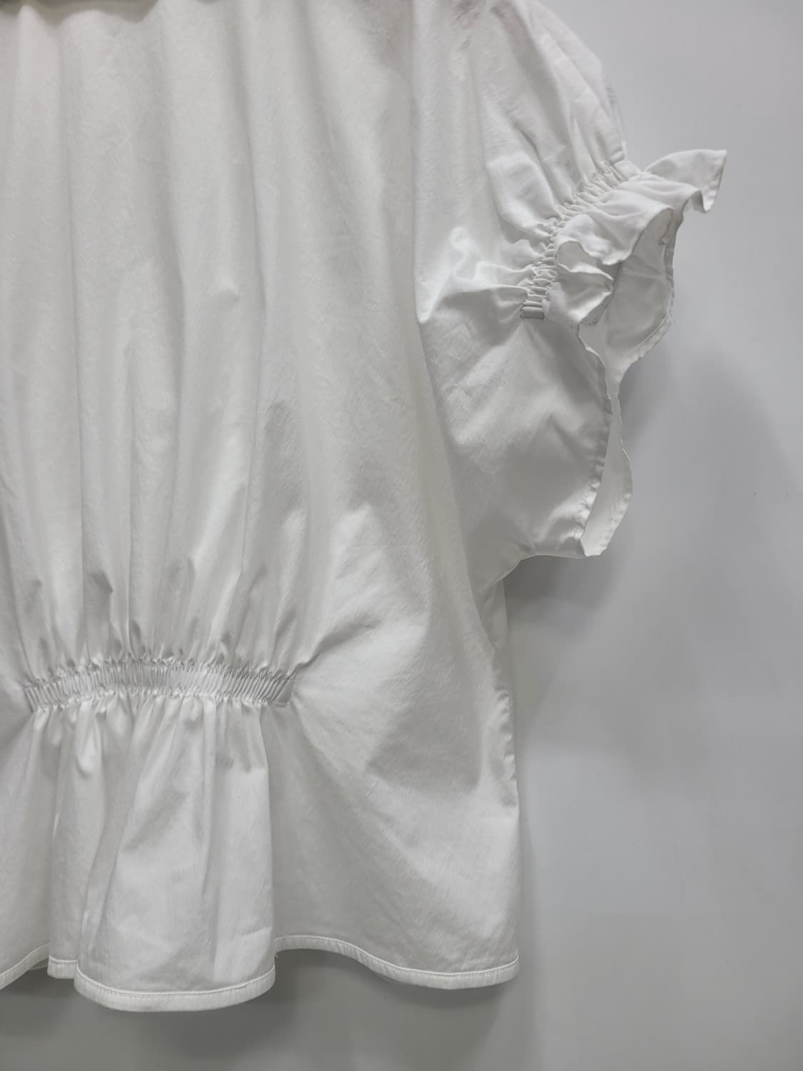 COS 21SS 코스 퍼프 슬리브 블라우스 셔츠 / 여 EUR34 화이트 상품이미지4