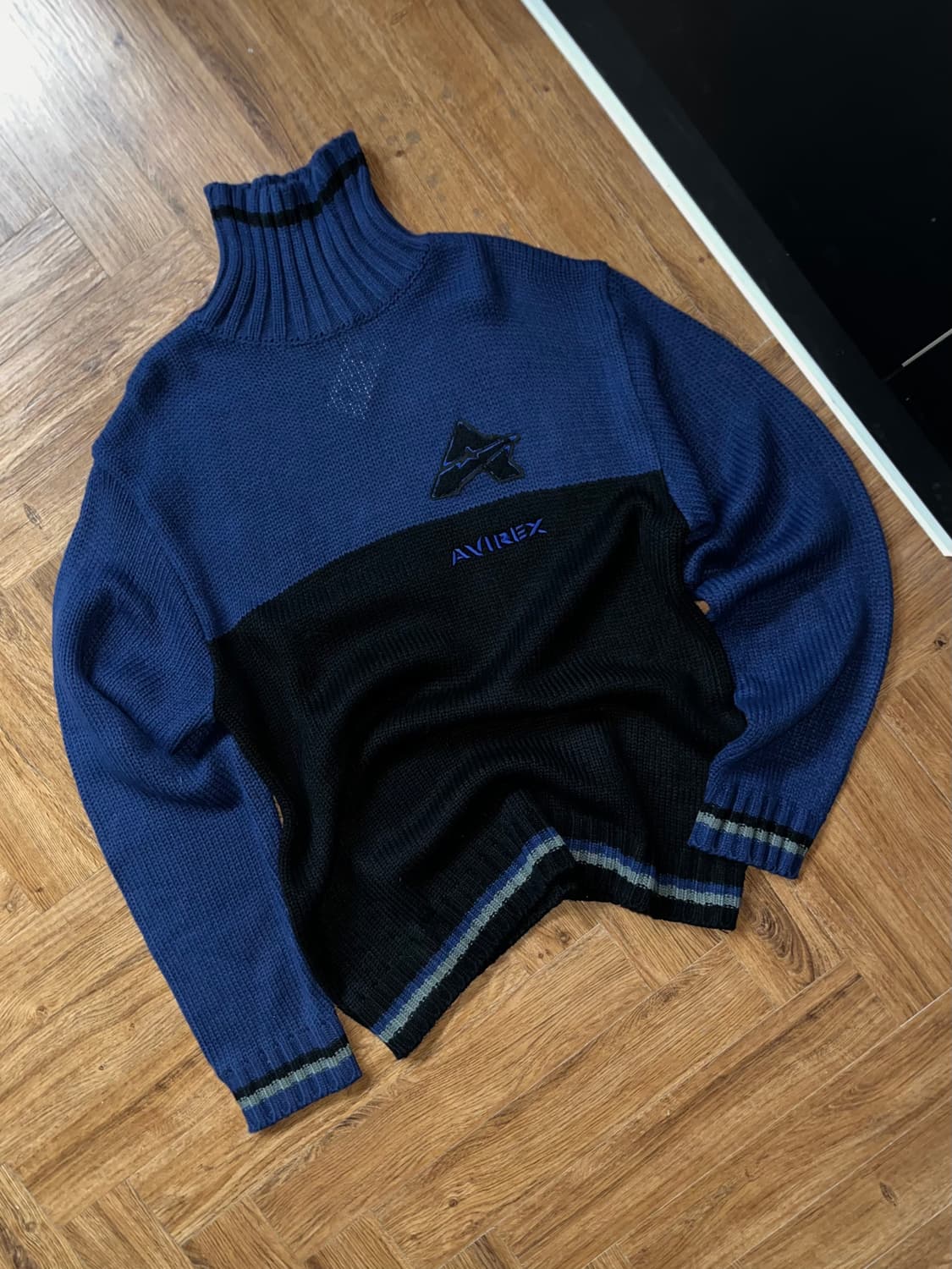 Avirex 아비렉스 배색 폴라 니트 상품이미지1