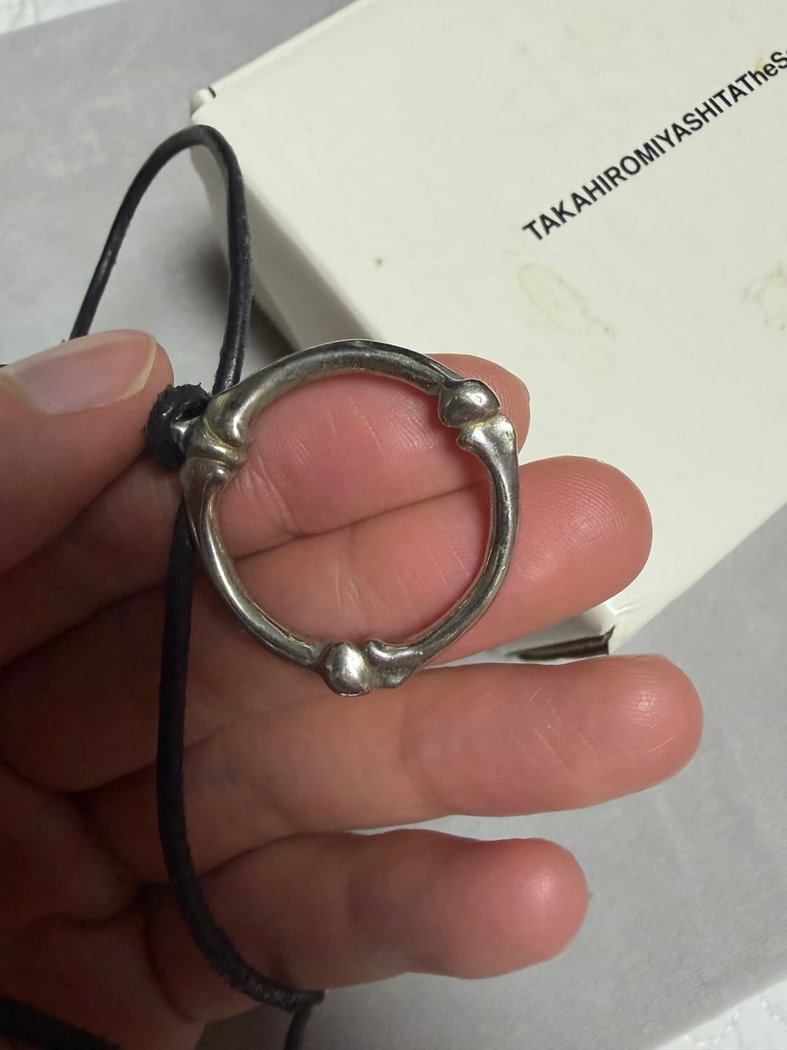 솔로이스트 BONE SHAPED GLASSES HOLDER 상품이미지2