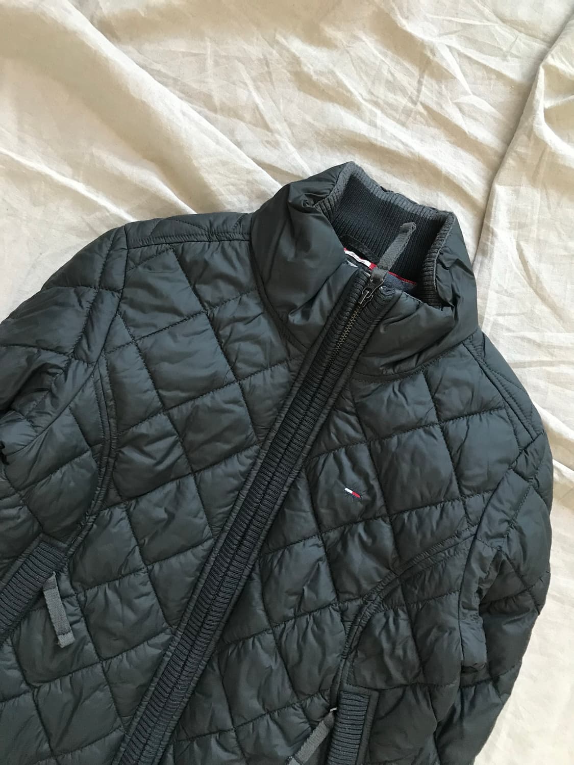 타미힐피거 로고 카키 퀄팅 패딩 상품이미지5