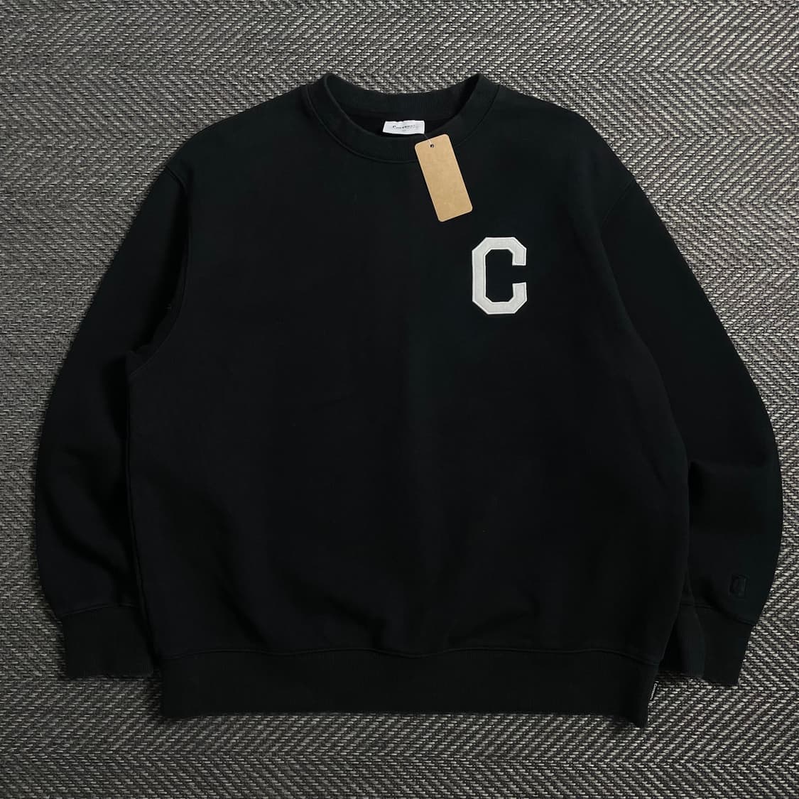 커버낫 C로고 패치 박시핏 맨투맨 블랙o 4446 상품이미지1