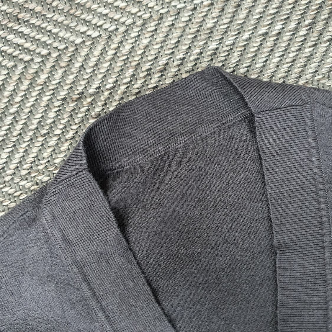 지오송지오 브이넥 니트 가디건 남자105 상품이미지2