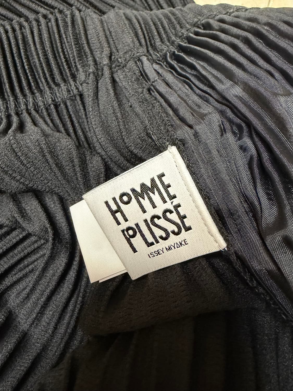 옴므플리세 베이직 팬츠 블랙 3사이즈 상품이미지3