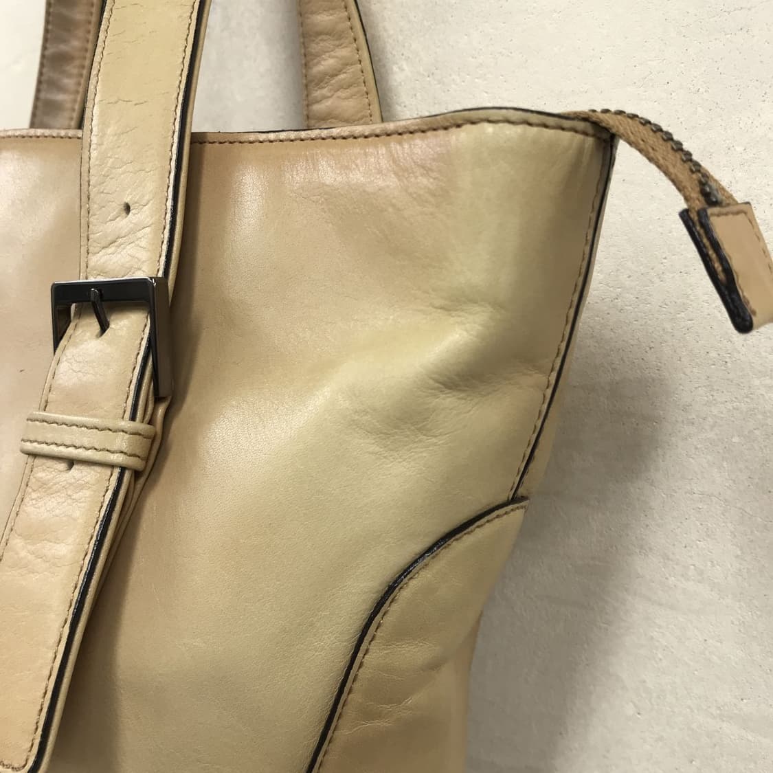 이세이미야케 아카이브 아임 프로덕트 소가죽 토트백 상품이미지4