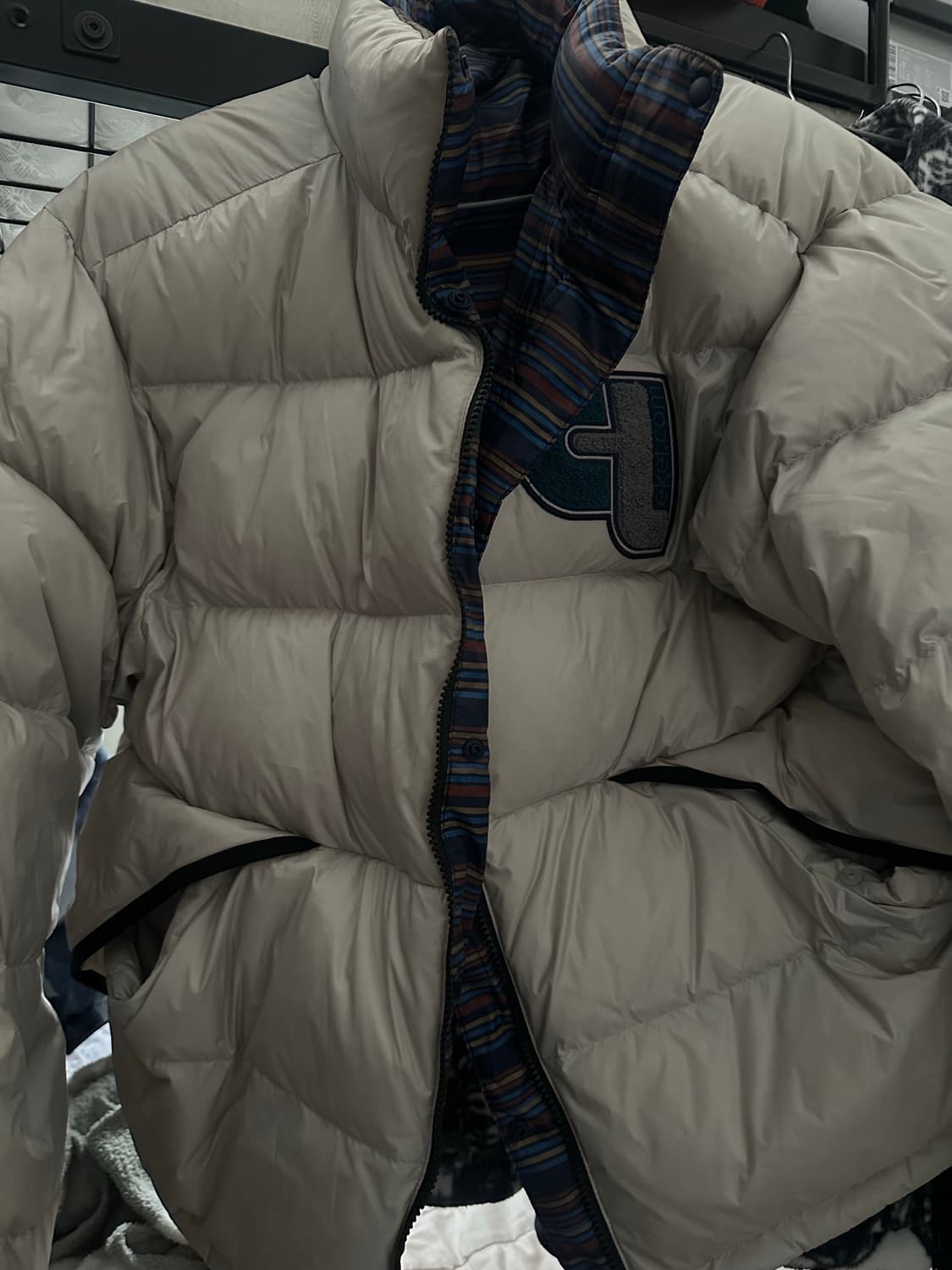 테켓 리버시블 다운자켓 패딩 팝니다 상품이미지3