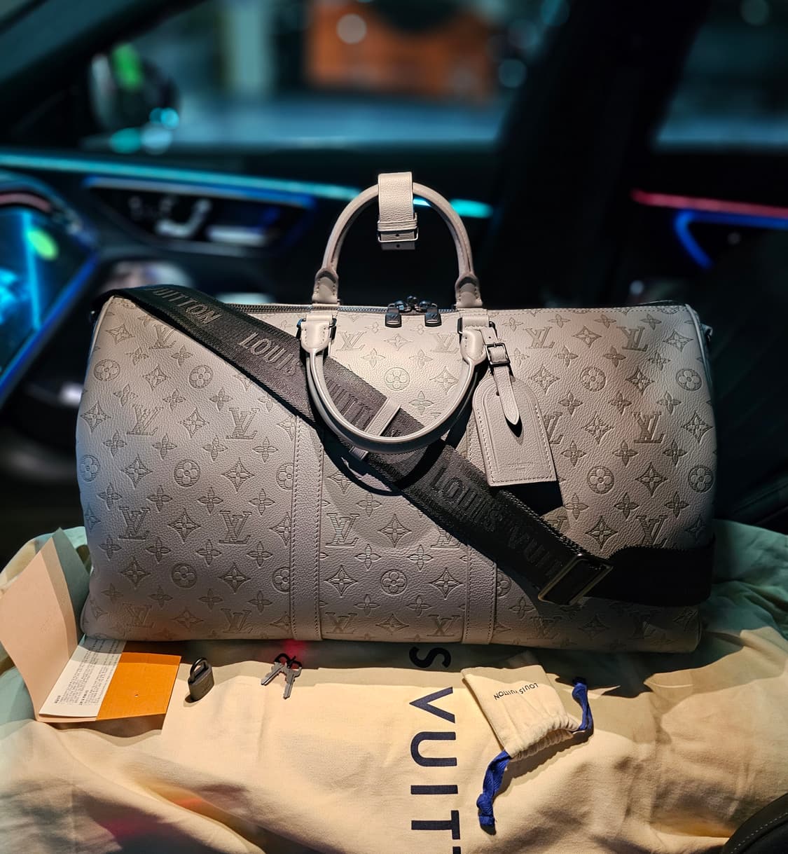 루이비통 쉐도우 키폴50 올레더 그레이 신형 (새상품) 상품이미지1