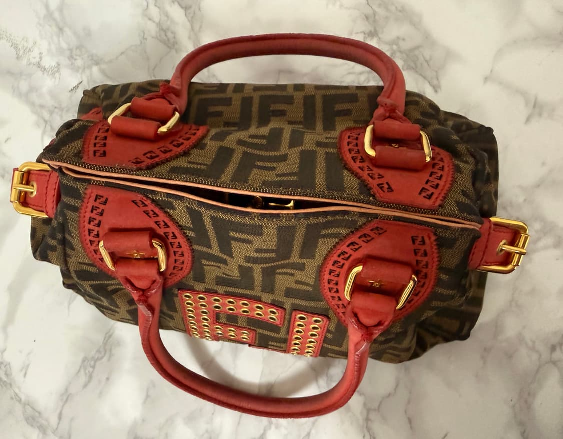 펜디 주카 자가드 토트백 상품이미지4