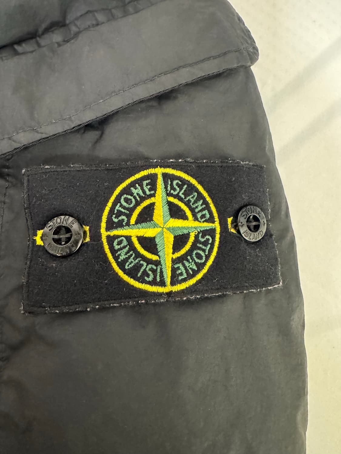 [XL]22FW 스톤아일랜드 크링클랩스 다운 블랙 패딩 상품이미지2