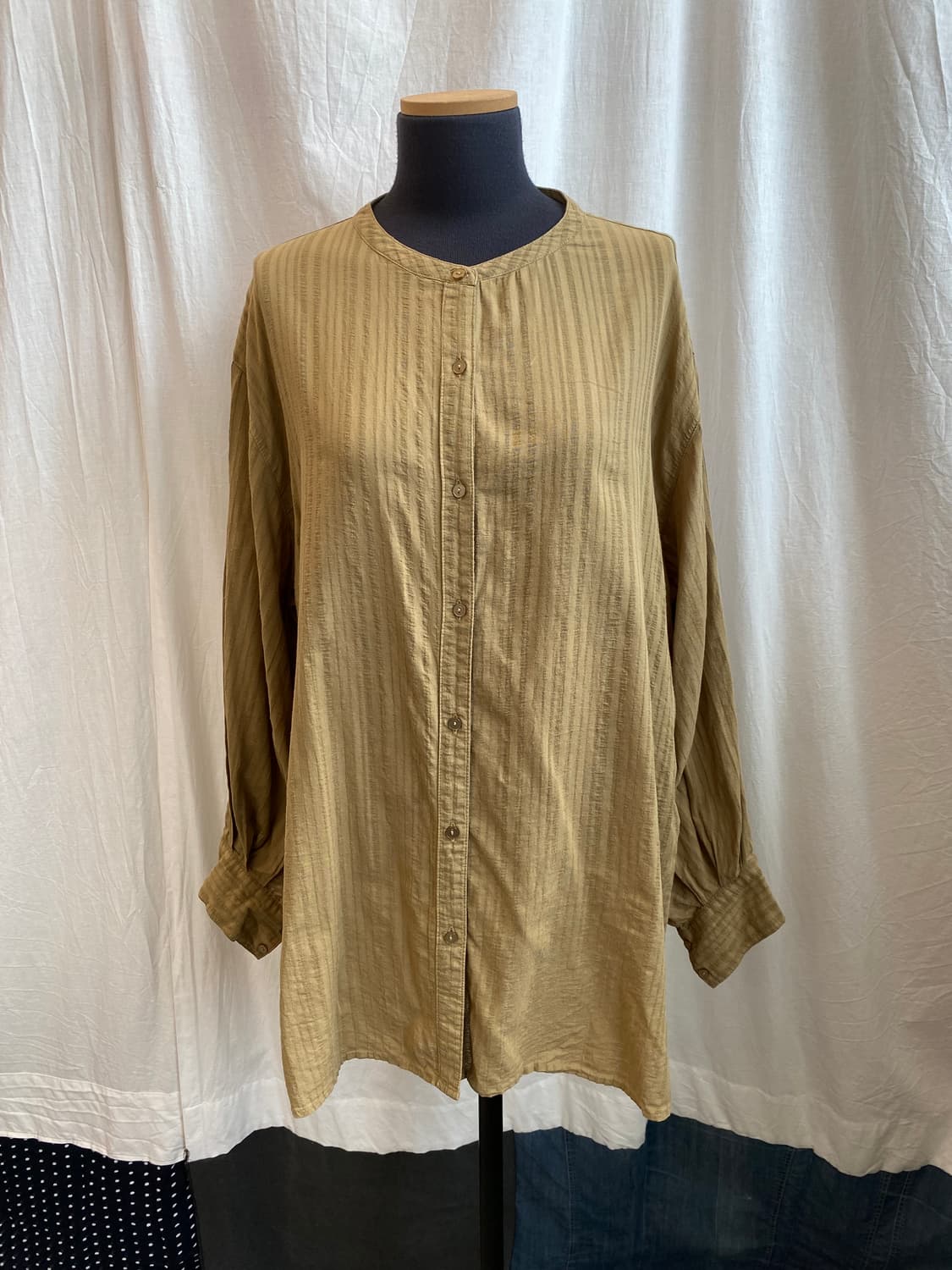 LUTIQUE 카키 스트라이프 오버핏블라우스(F) 상품이미지1