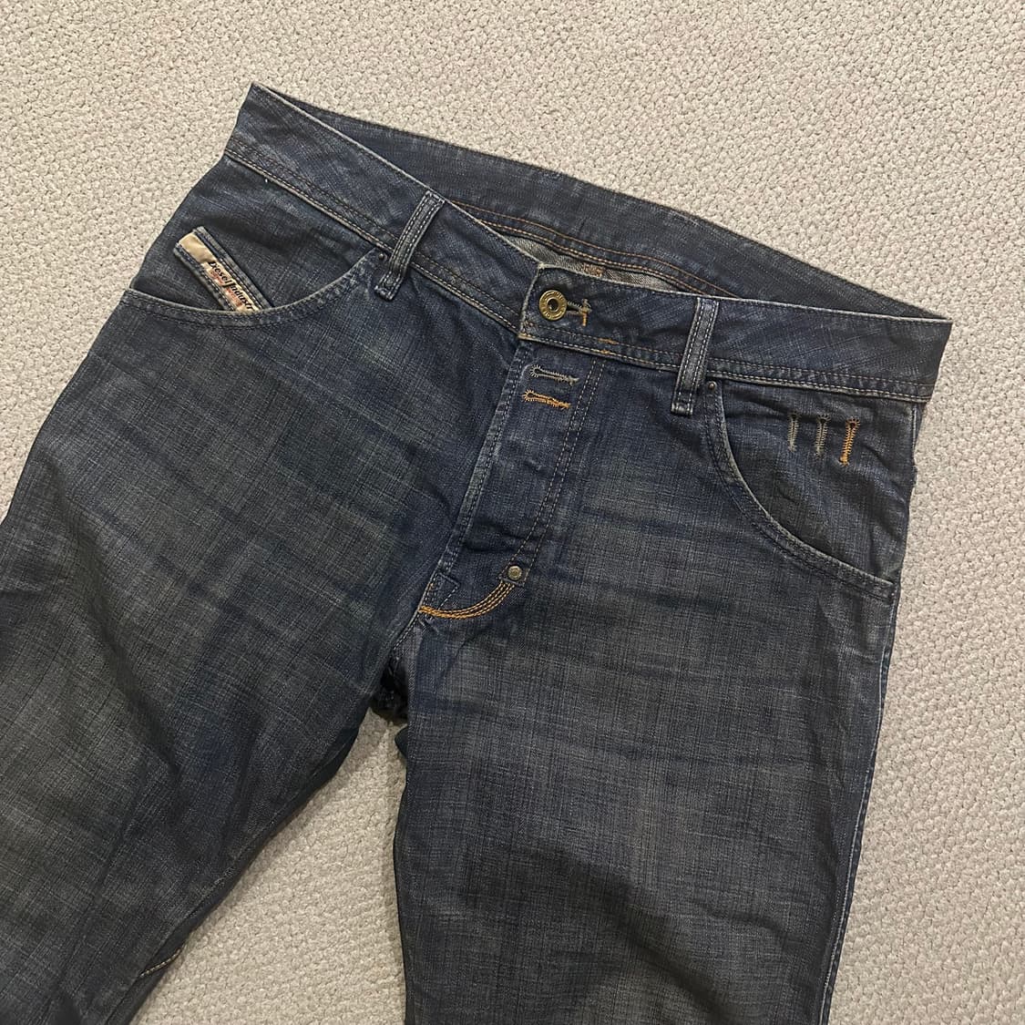 디젤(Diesel) 스트레이트 데님 팬츠 상품이미지2