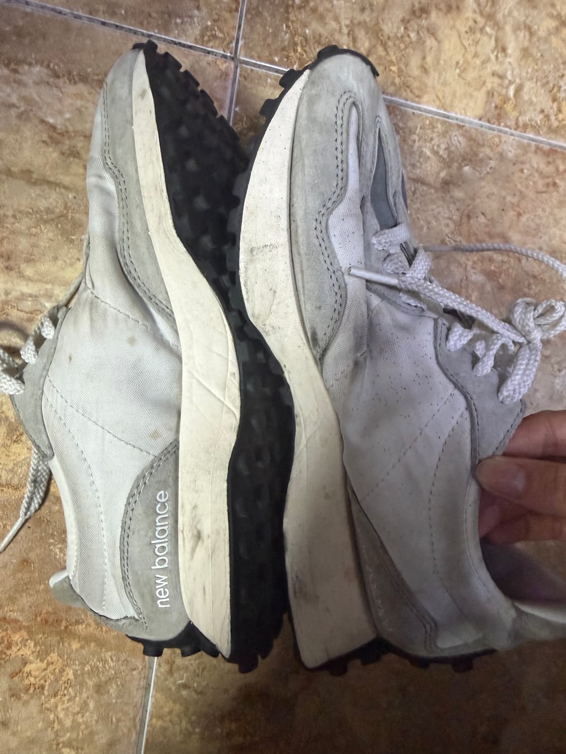 뉴발란스 327  상품이미지2