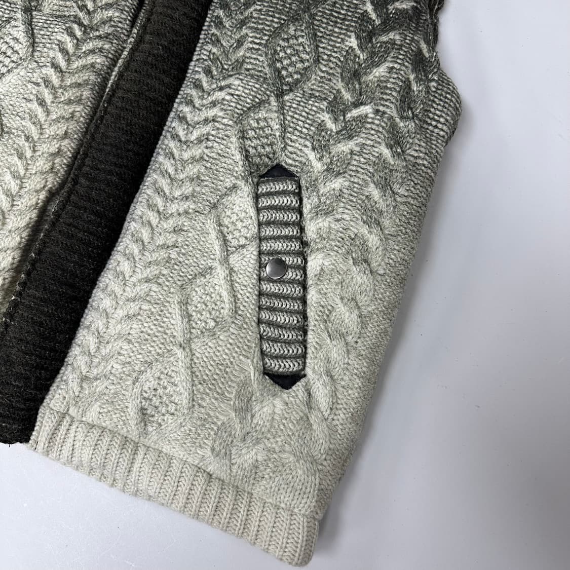 디젤 그라데이션 니트 구스 다운 패딩 조끼 상품이미지5