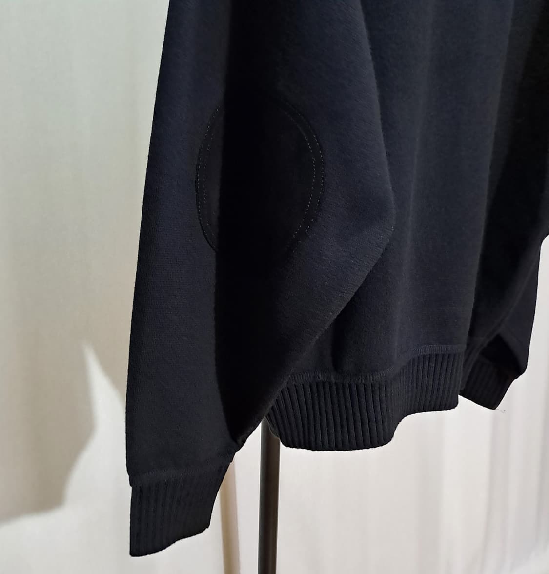 (새제품) 송지오 컬렉션 블랙아이즈 엘보우 패치 니트 48 B789 상품이미지5