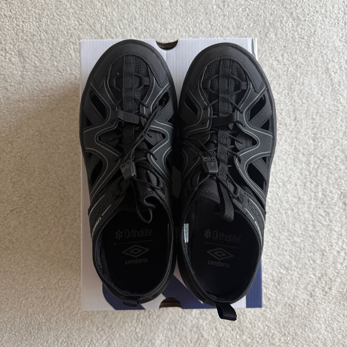 엄브로 컷아웃 샌들 280 사이즈 상품이미지2