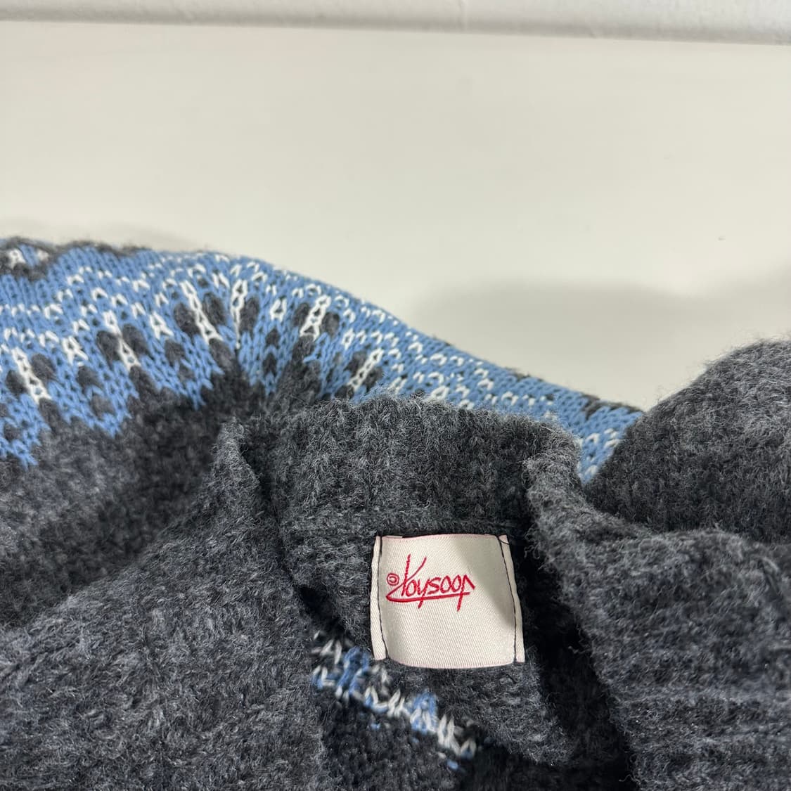 우먼OS 빈티지 챠콜 오버핏 아가일 U넥가디건 상품이미지5