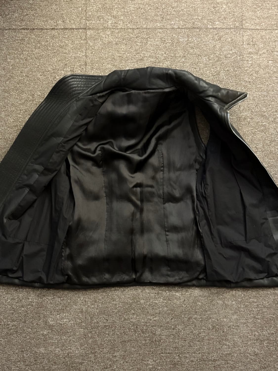 릭오웬스 몰리노 사선 가죽 패딩조끼 상품이미지2