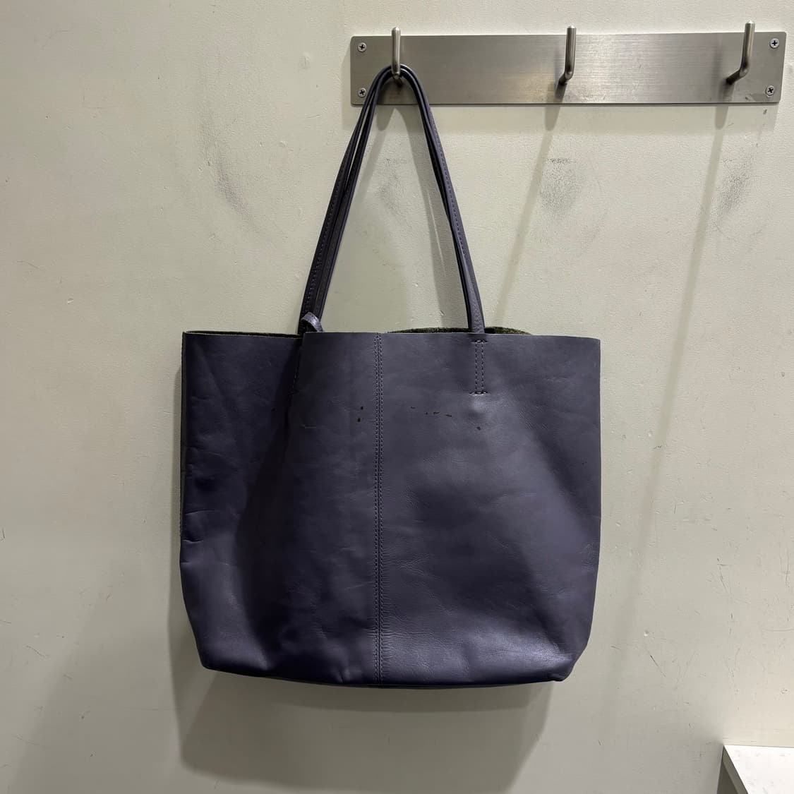 vtg cowhide lv tote bag 상품이미지6