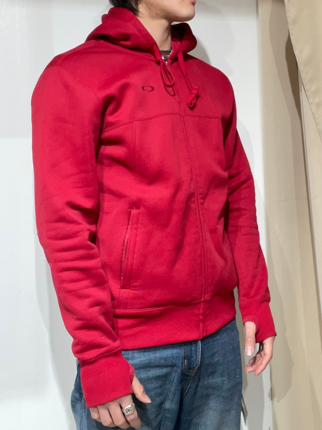 오클리 레드 핑커홀 후드집업 상품이미지2