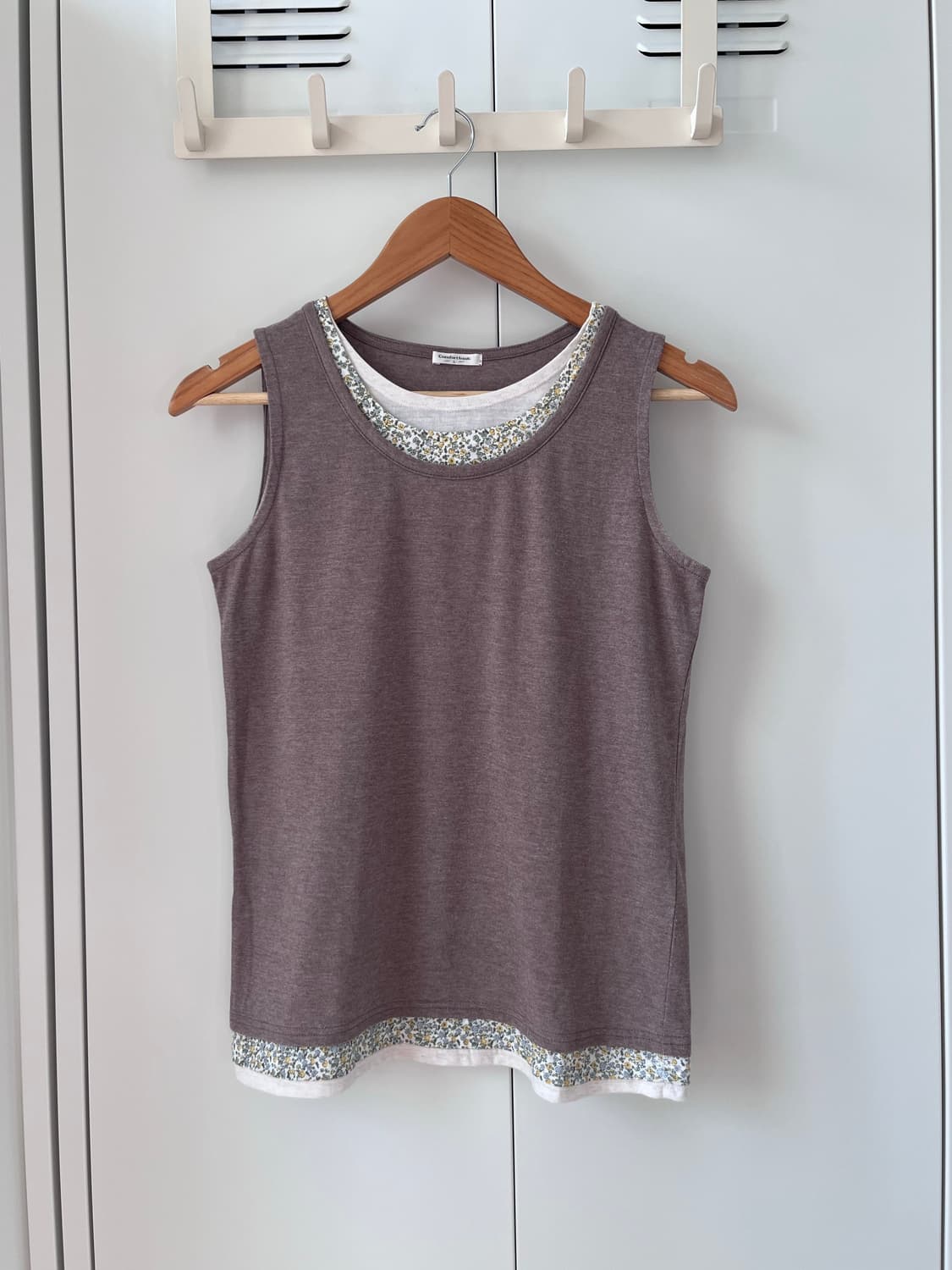 Comfortbasic 잔꽃 레이어드 슬리브리스 상품이미지7