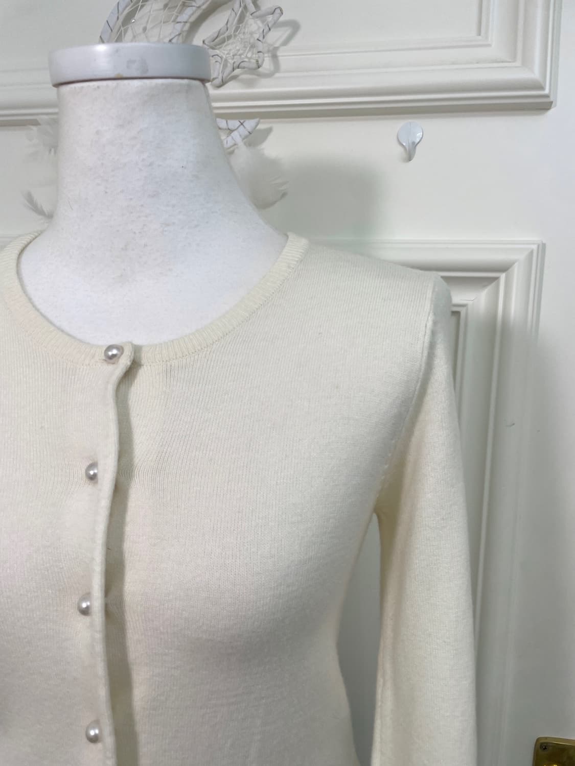 cream ivory pearl button basic cardigan 상품이미지8