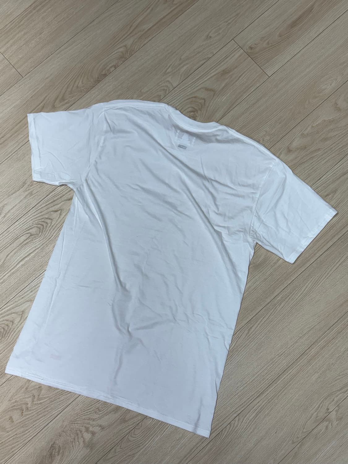 슈프림 헤인즈 3장 판매합니다.  상품이미지2