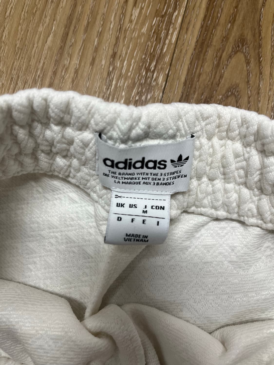 아디다스 화이트 반바지 M 상품이미지4