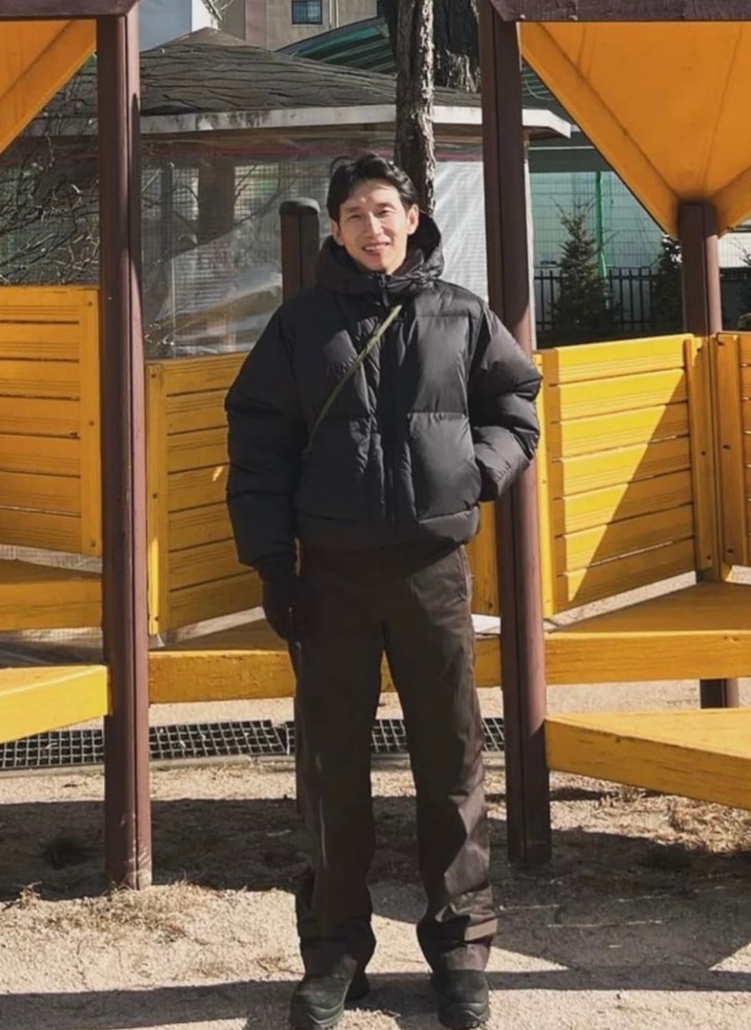 (봉태규님) 누마레 EE 레귤러 블랙 패딩 상품이미지1