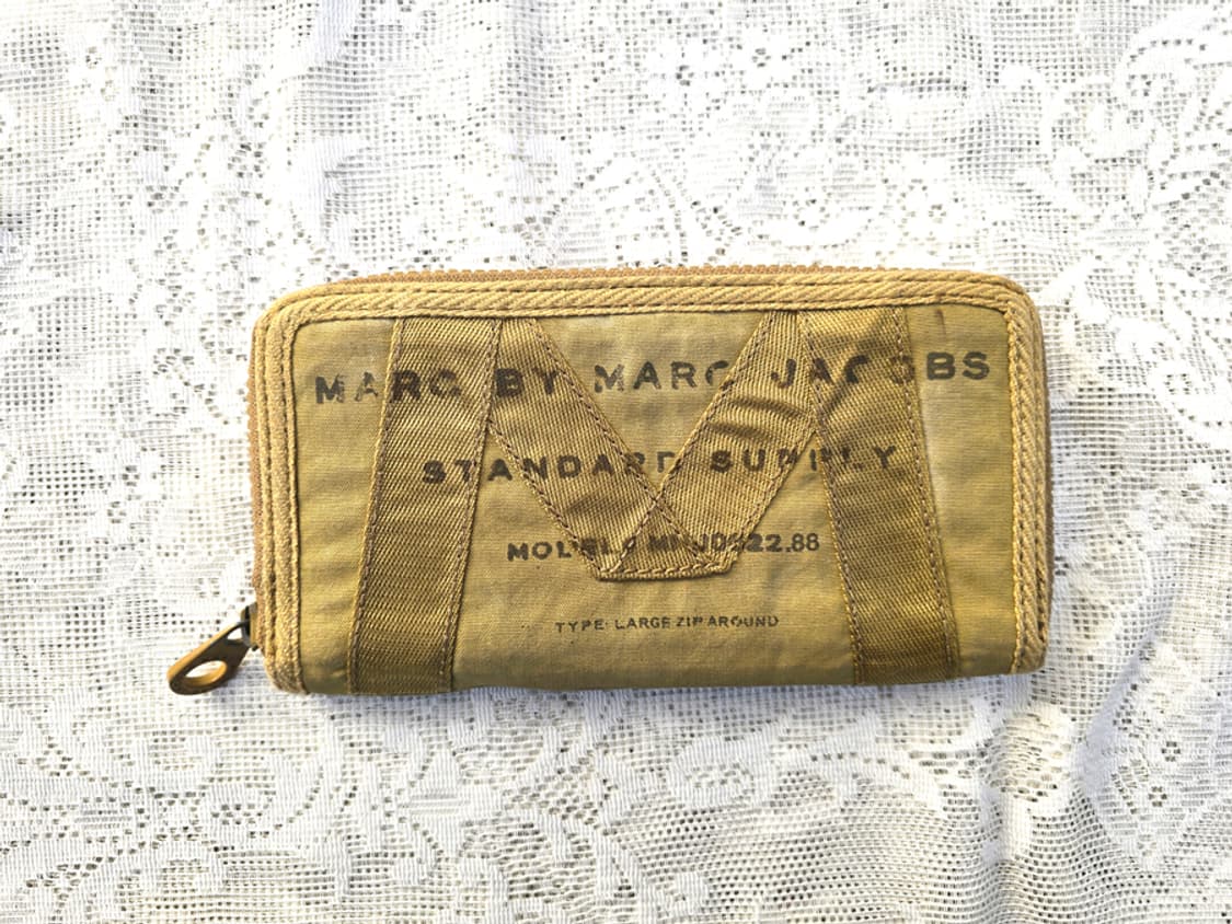 마크 바이 제이콥스 장지갑 상품이미지1