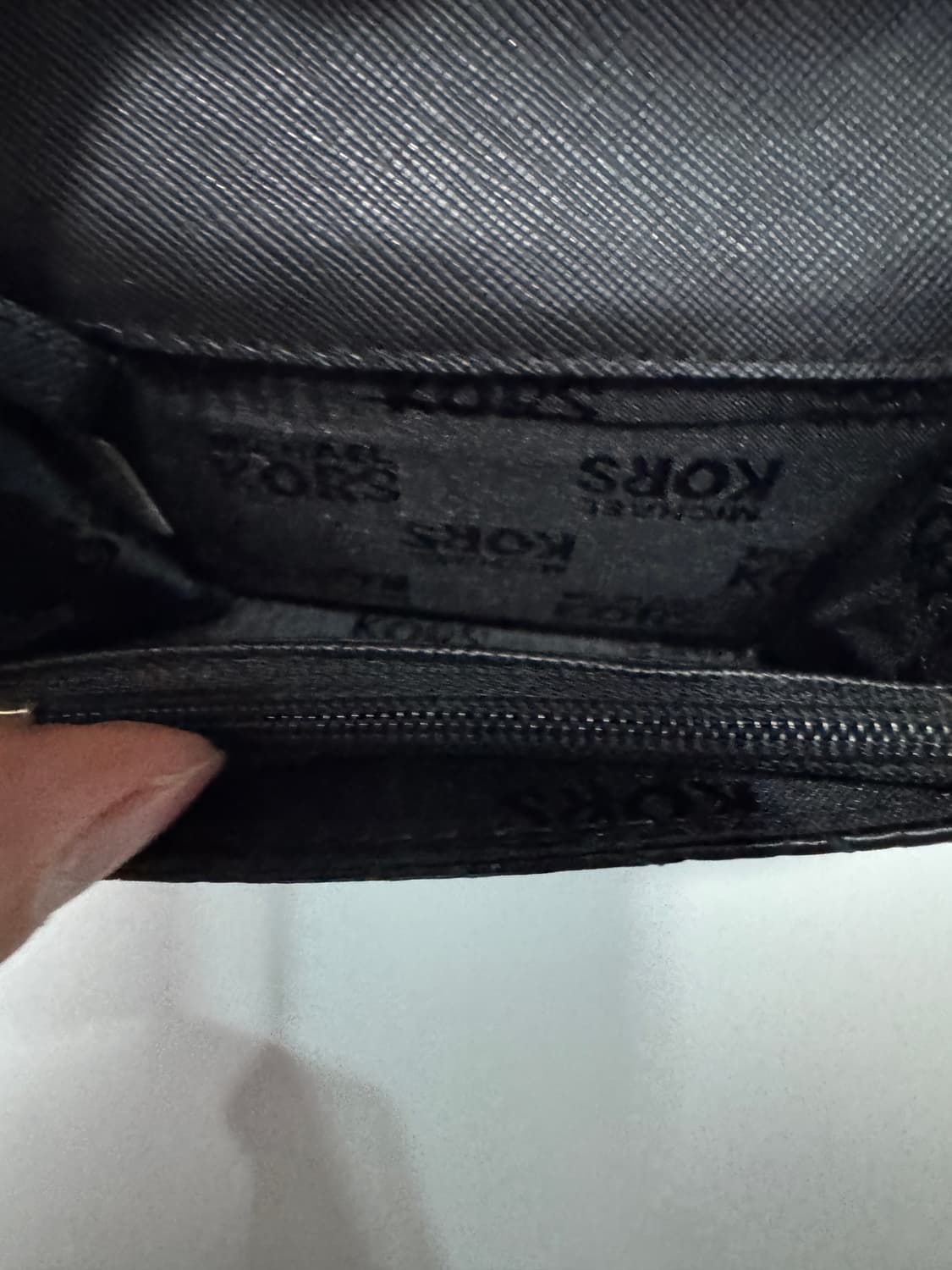 마이클코어스 귀여운 미니 퀄팅 반지갑 상품이미지6