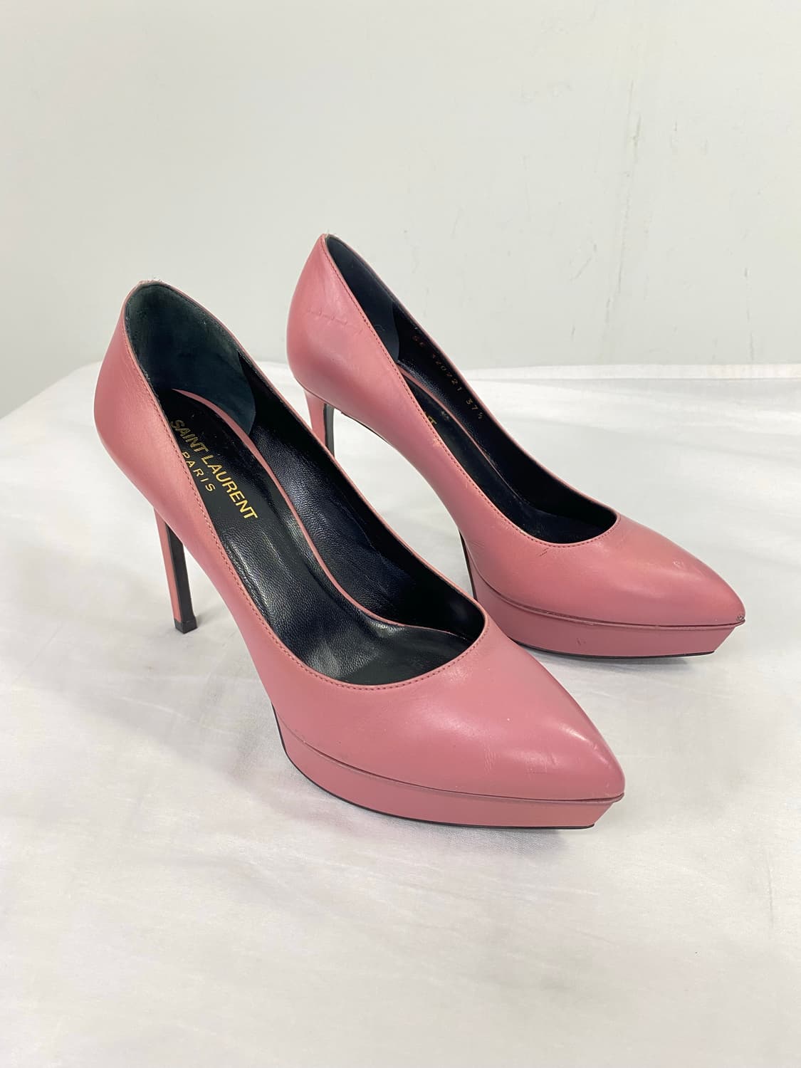 생로랑 핑크 레더 펌프스 힐 37 1/2  상품이미지2