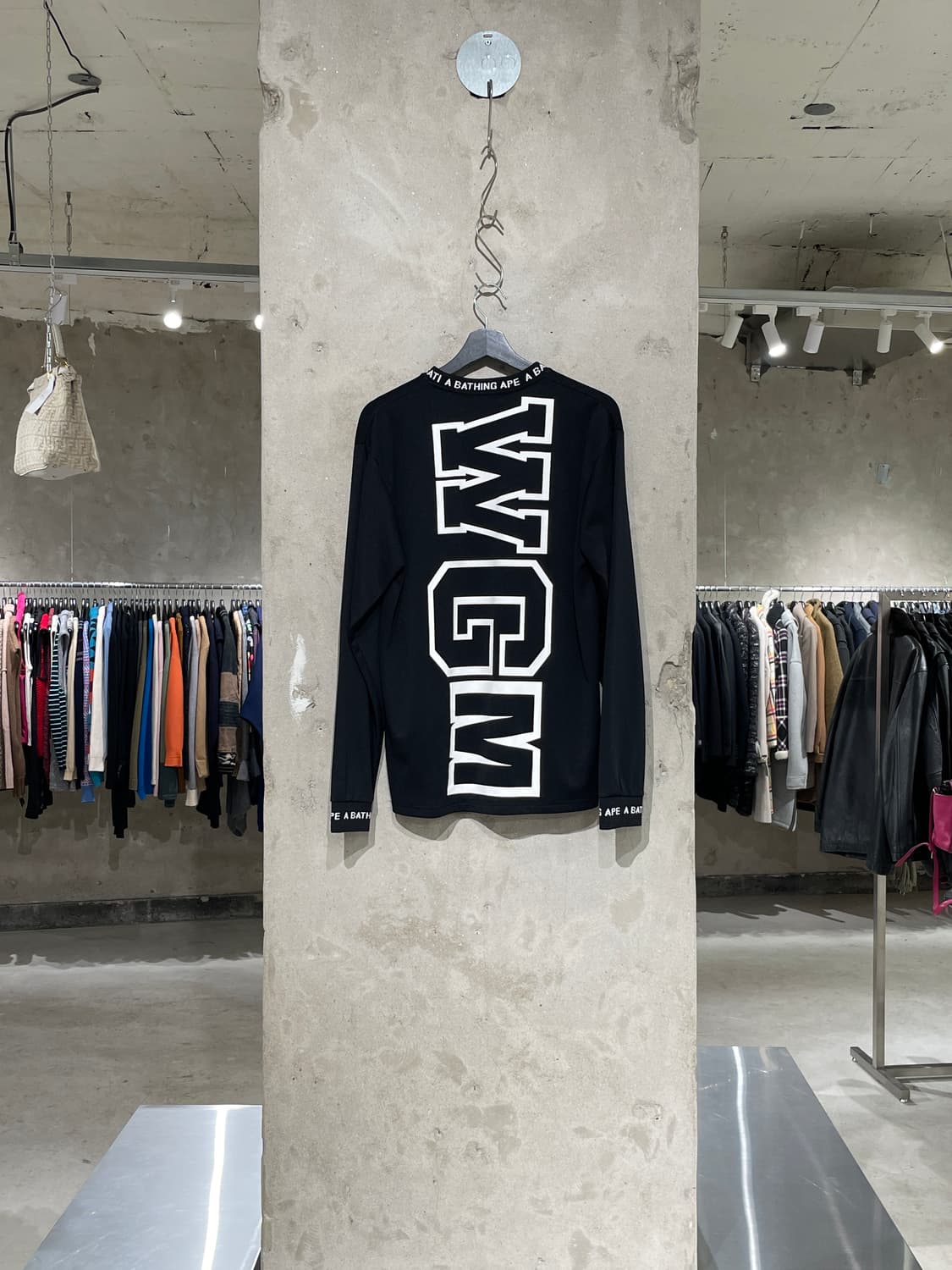 베이프 블랙 빅 샤크 롱 슬리브 상품이미지6