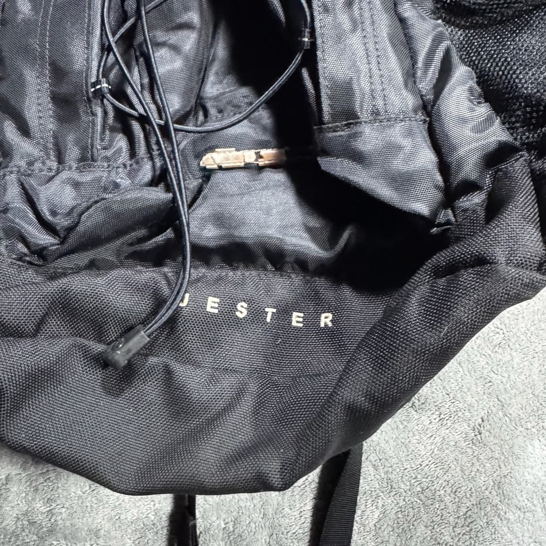 노스페이스 제스터 블랙 백팩 상품이미지2