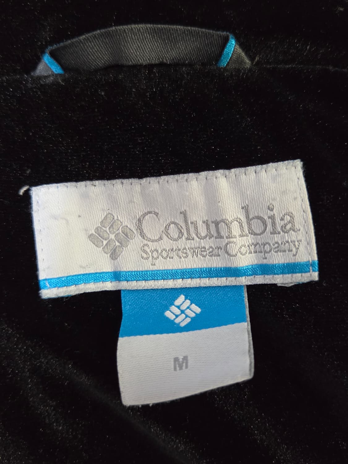 [컬럼비아] 스파이어 구스다운 벨벳 패딩 판매합니다. 상품이미지3