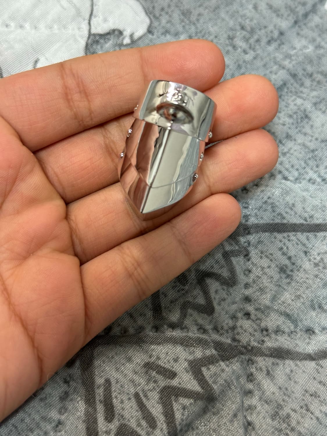 단품 급처 네고가능) 비비안 웨스트우드 아머 링 플래티넘 M 상품이미지3