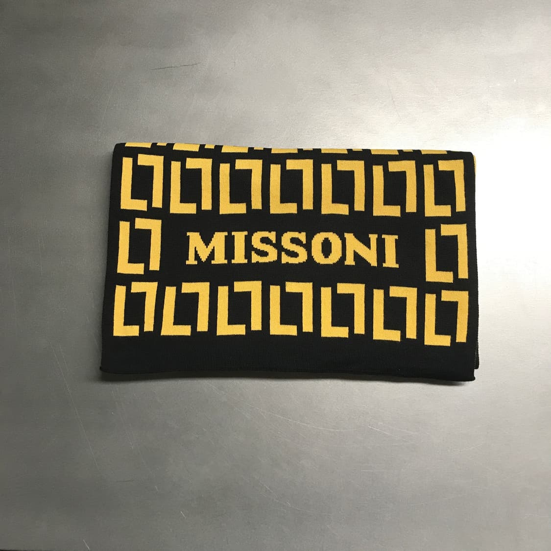 미쏘니 로고 머플러 상품이미지2