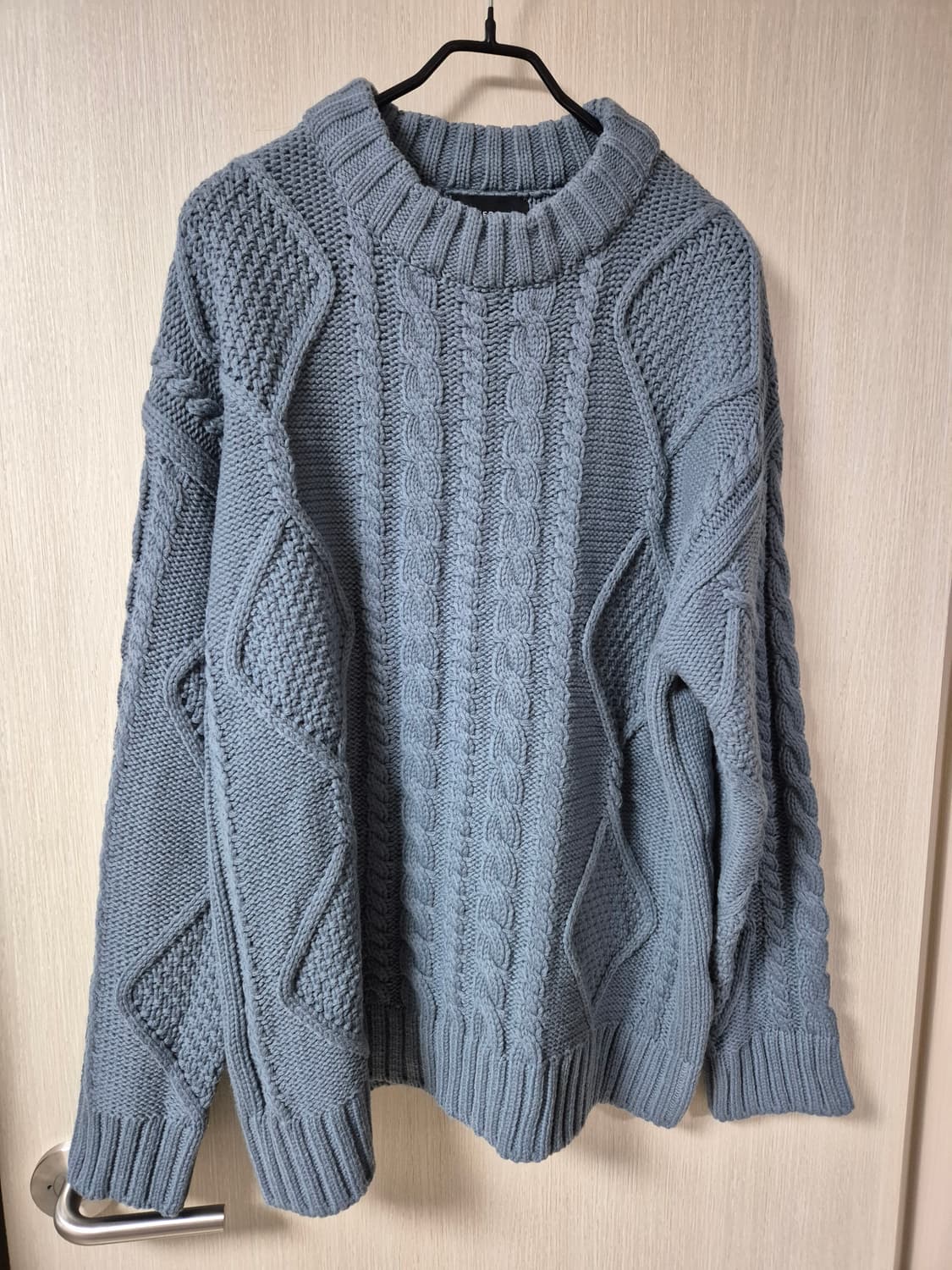 포커페이스 케이블니트 꽈배기니트 46 스웨터 상품이미지1